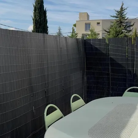 Climatisee Deux Terrasse Parking, Raphael * Saint-Raphaël