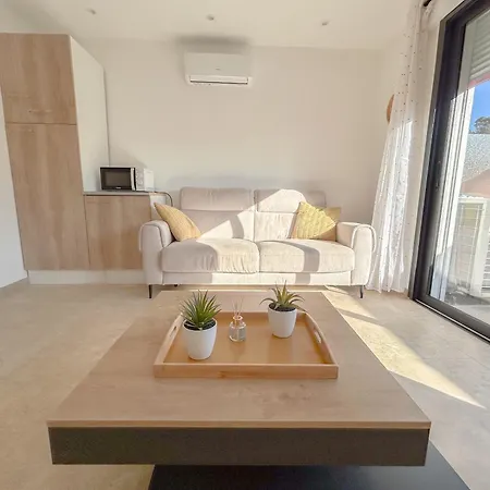 Climatisee Deux Terrasse Parking, Raphael Appartement *