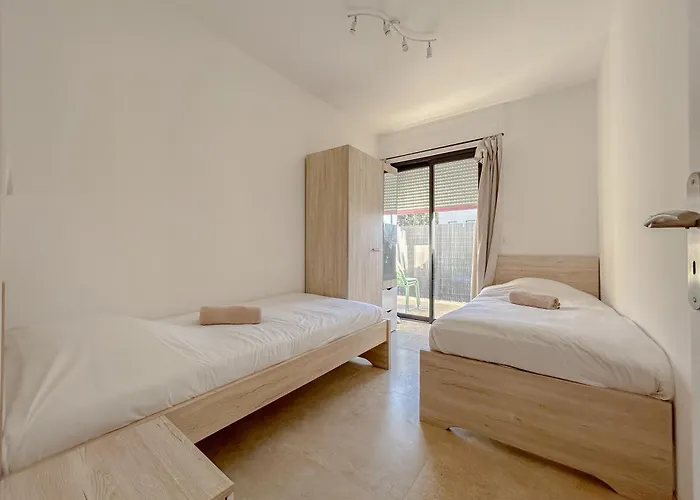 Apartamento Climatisée Deux Terrasse Parking, Raphael